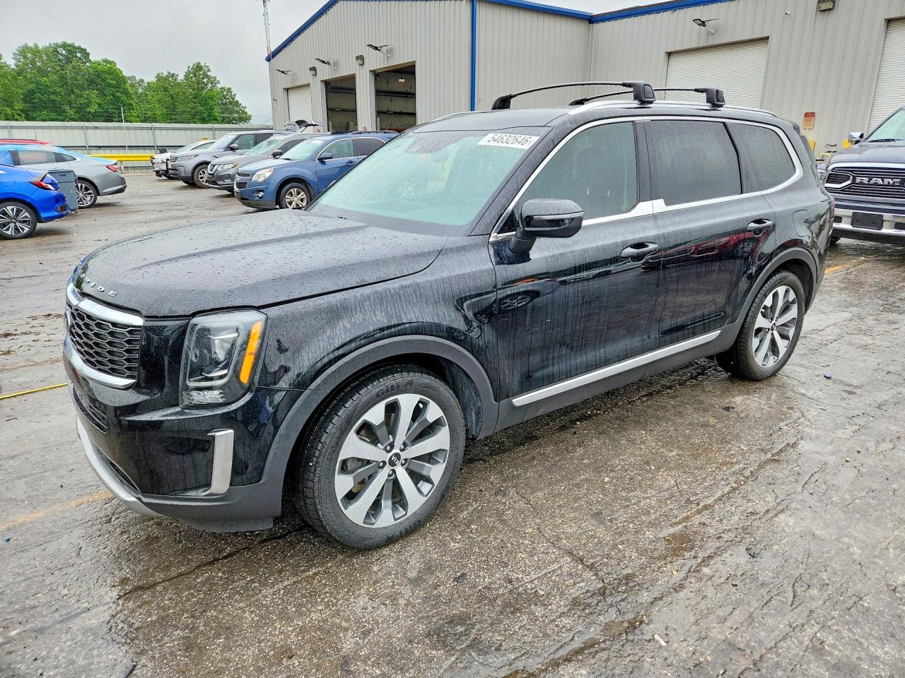 Salvage Kia Telluride Image