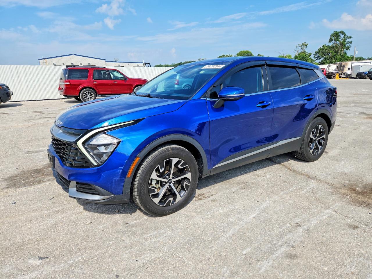 Salvage Kia Sportage Image
