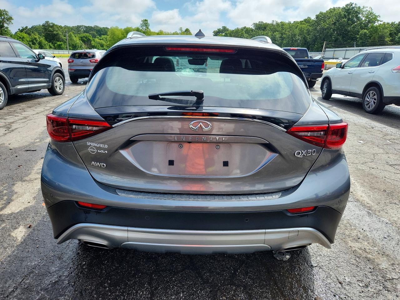 INFINITI Qx Premium