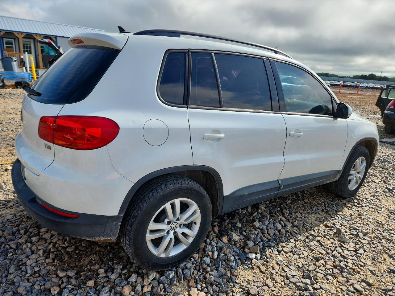 Volkswagen Tiguan S