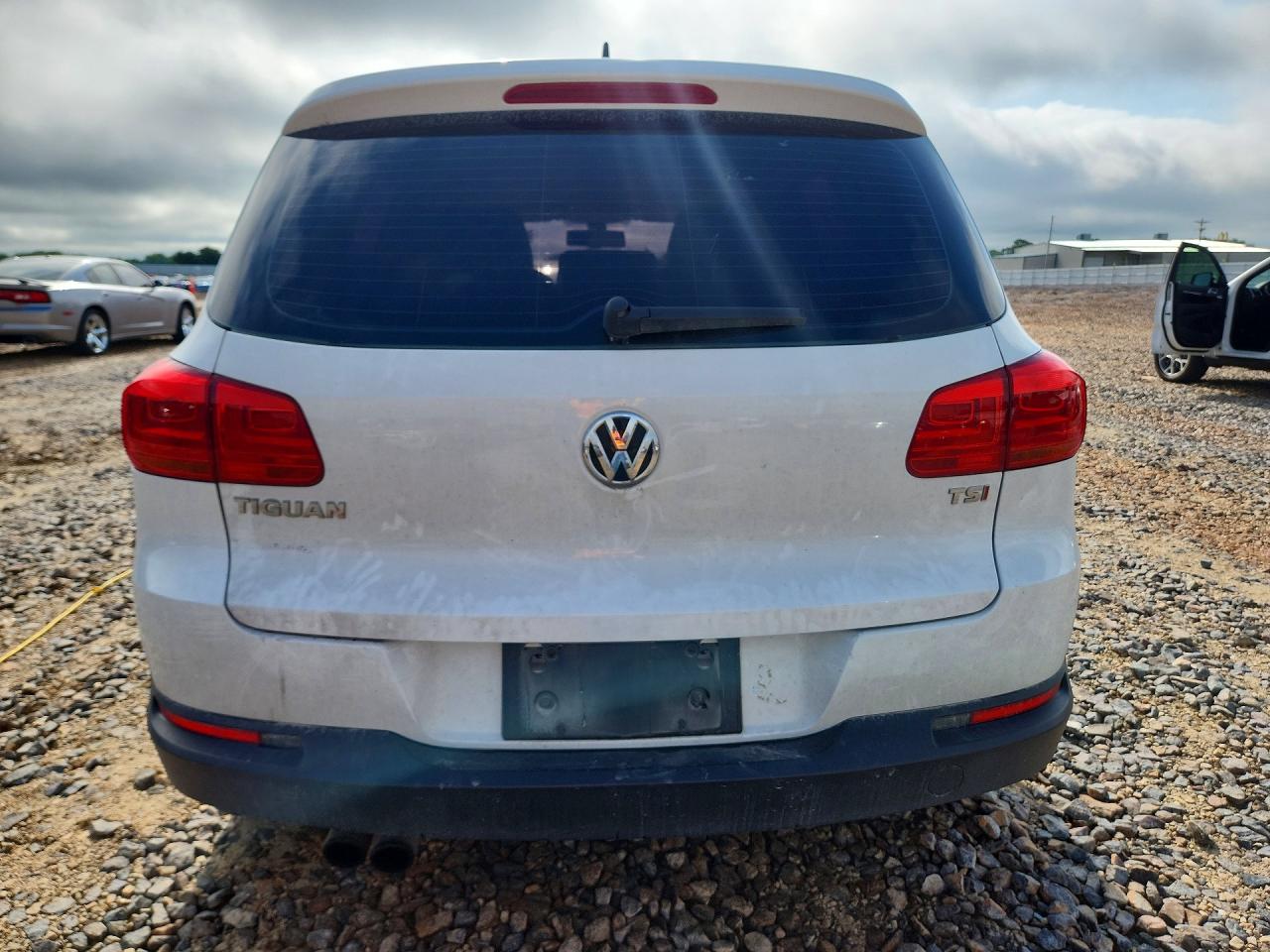 Volkswagen Tiguan S