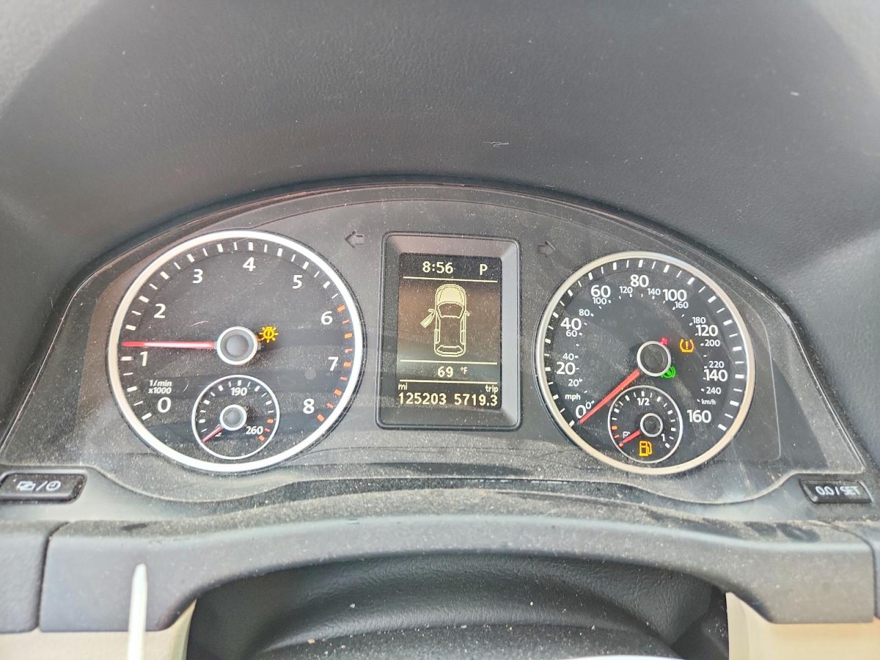 Volkswagen Tiguan S
