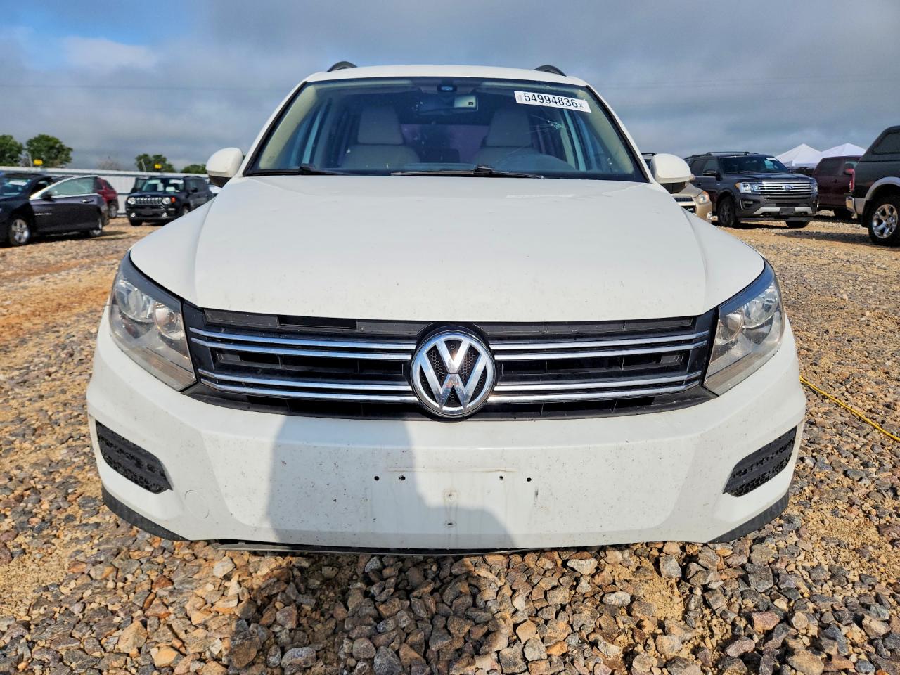 Volkswagen Tiguan S
