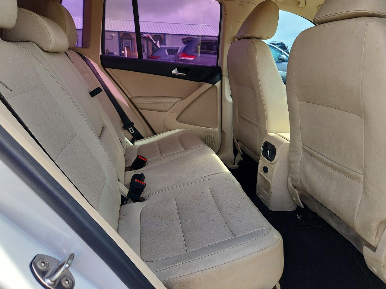 Volkswagen Tiguan S
