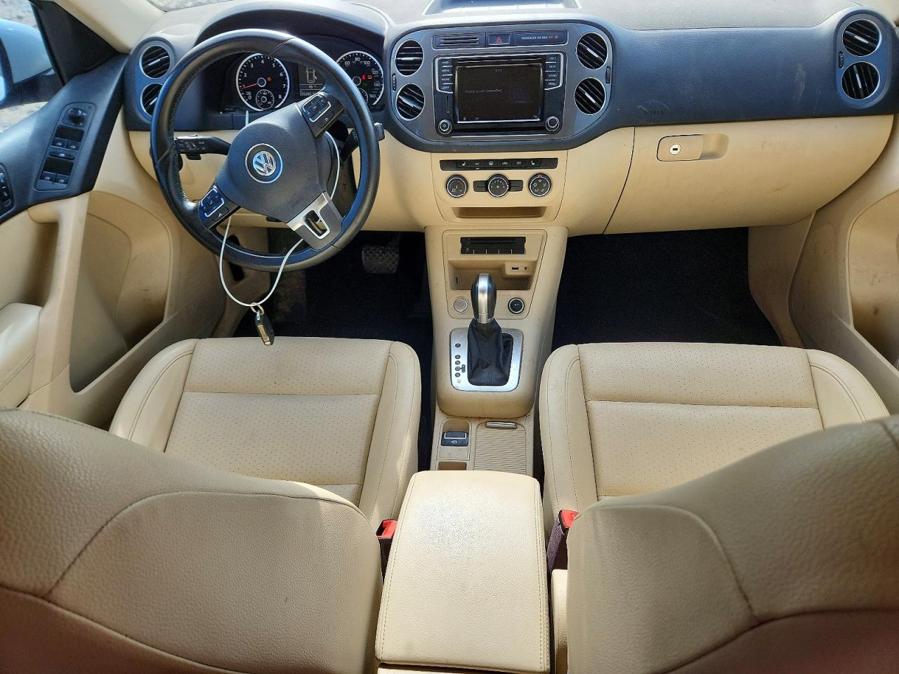 Volkswagen Tiguan S