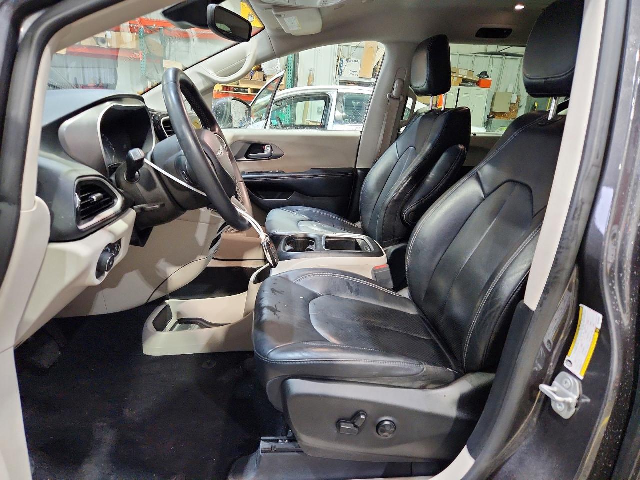 Chrysler Pacifica Touring L