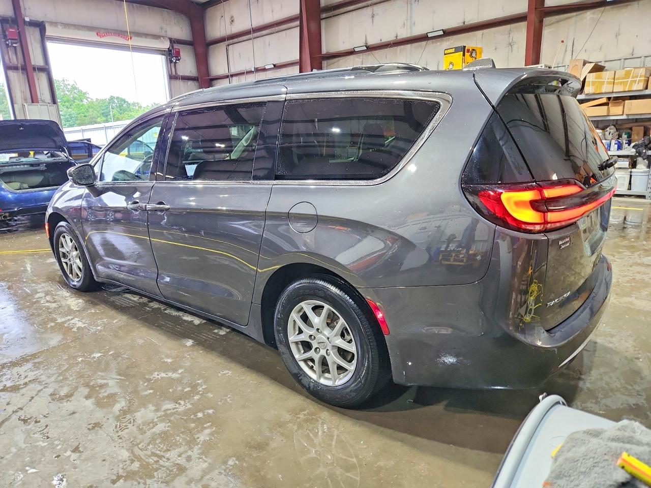 Chrysler Pacifica Touring L