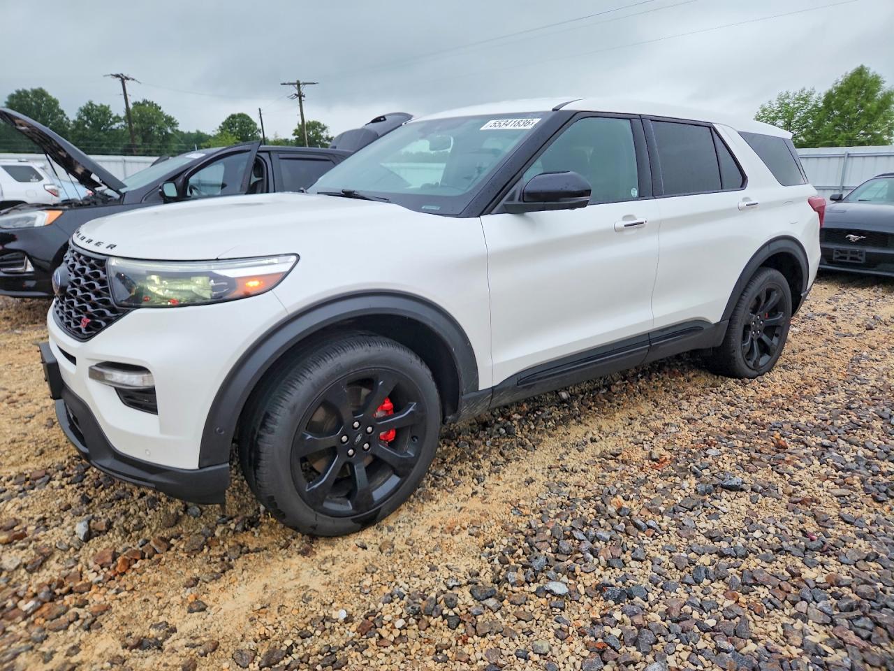 Salvage Ford Explorer Image