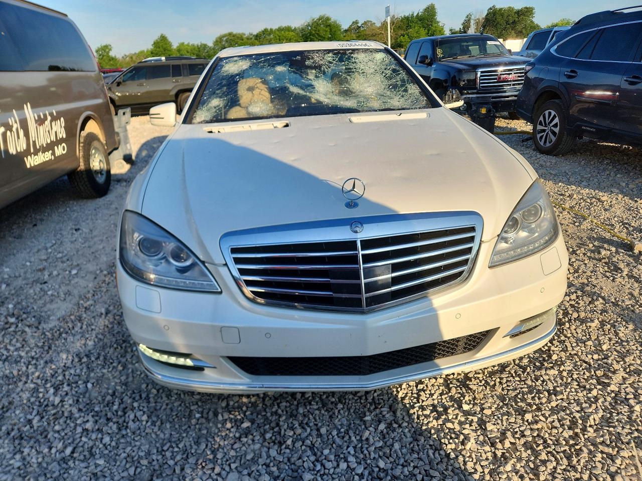 Mercedes-Benz S-Class 550