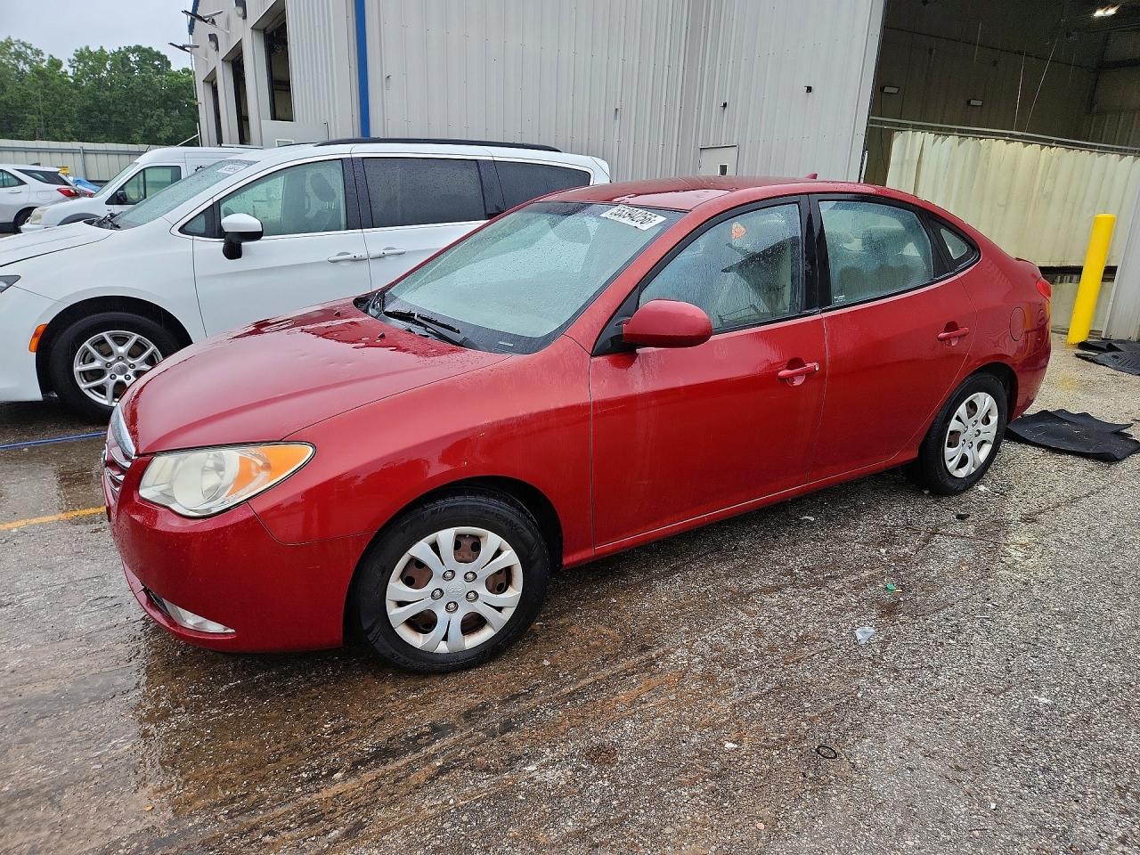 Salvage Hyundai ELANTRA Image