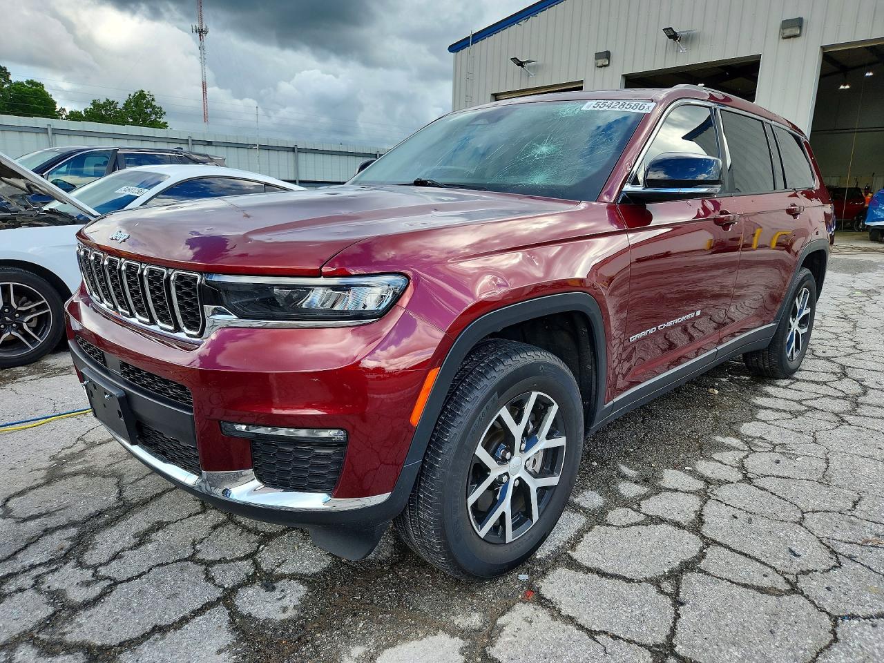 Salvage Jeep Cherokee Image