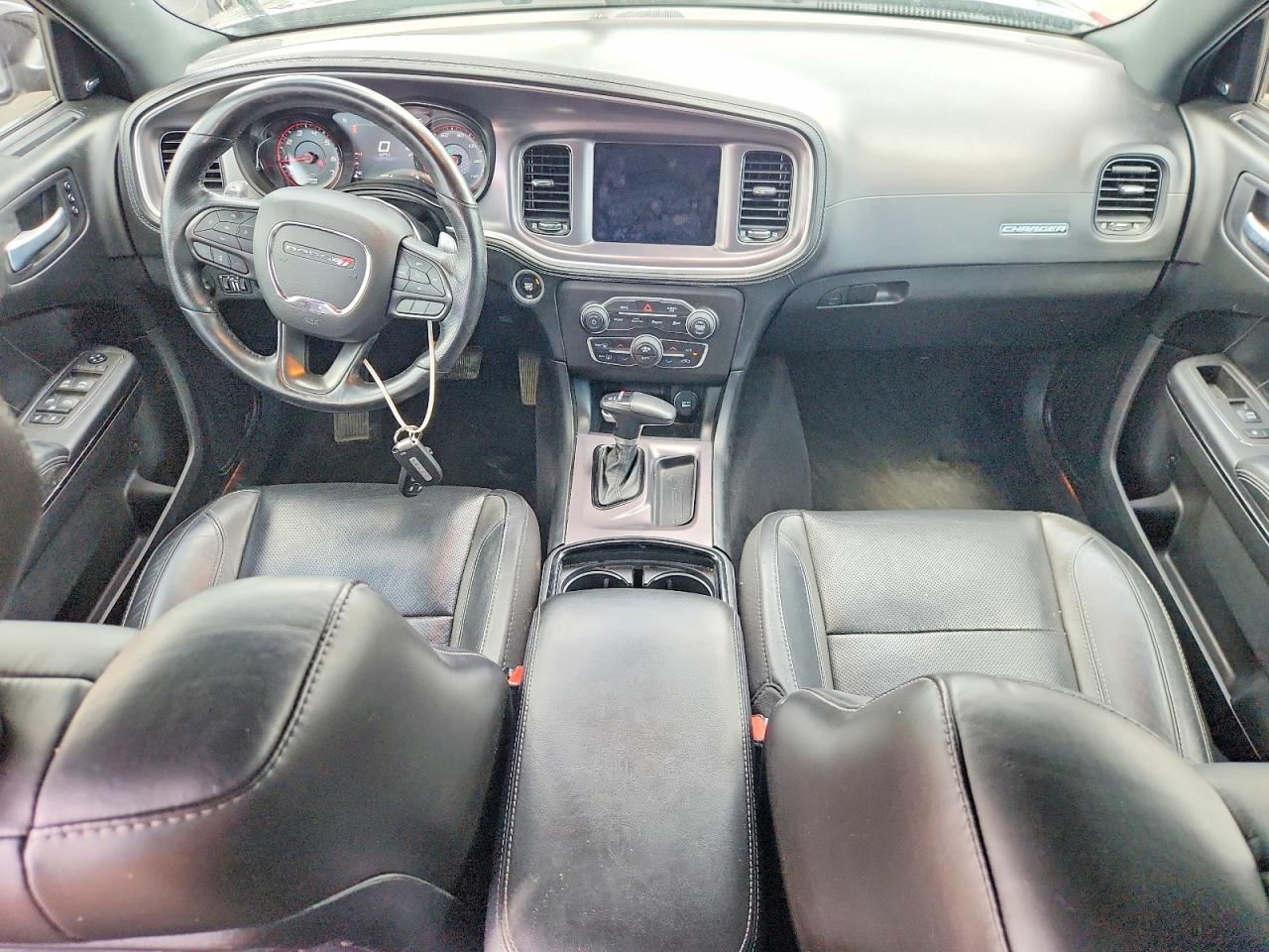 Dodge Charger Sxt
