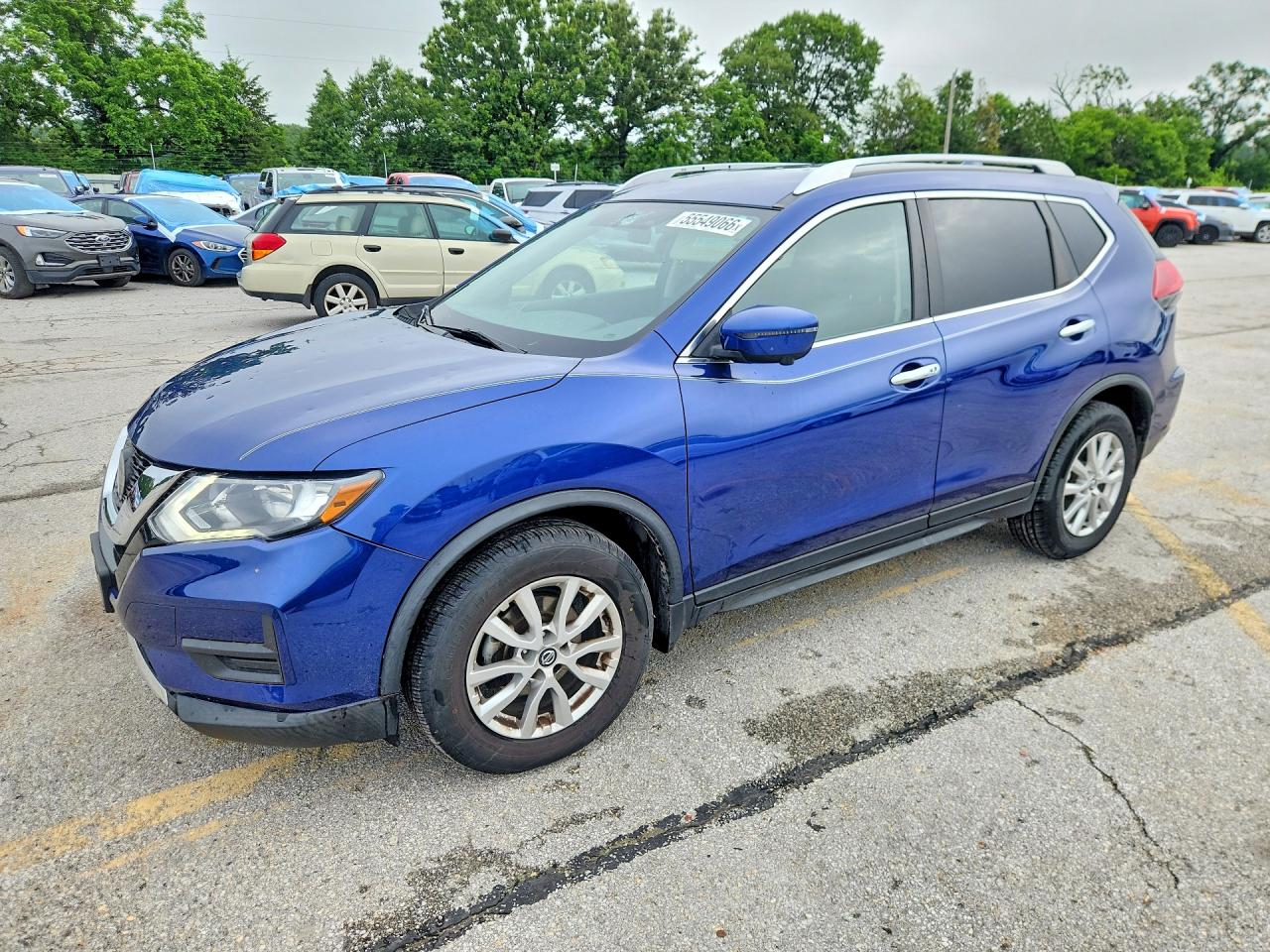 Salvage Nissan Rogue Image
