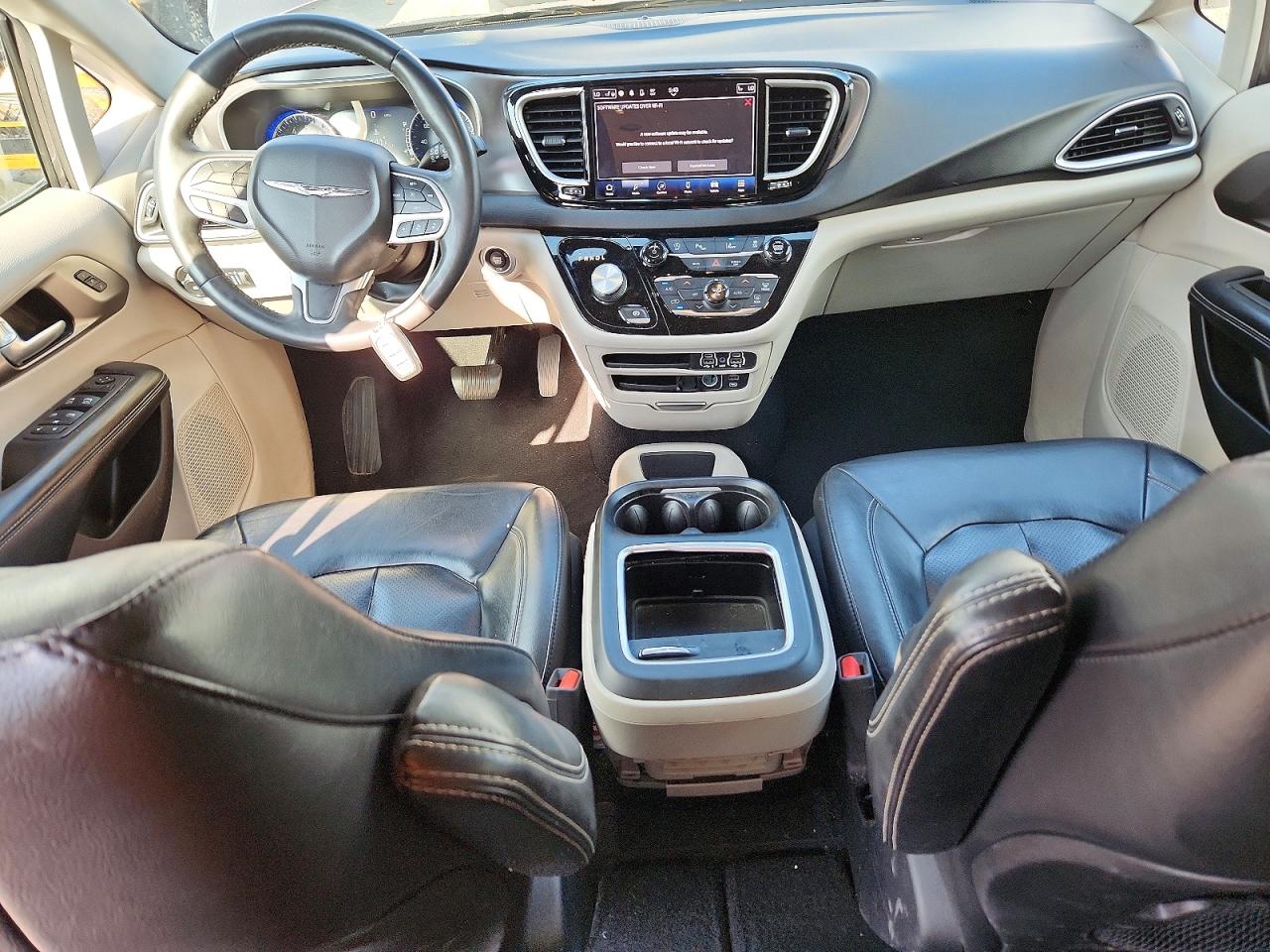 Chrysler Pacifica Touring L