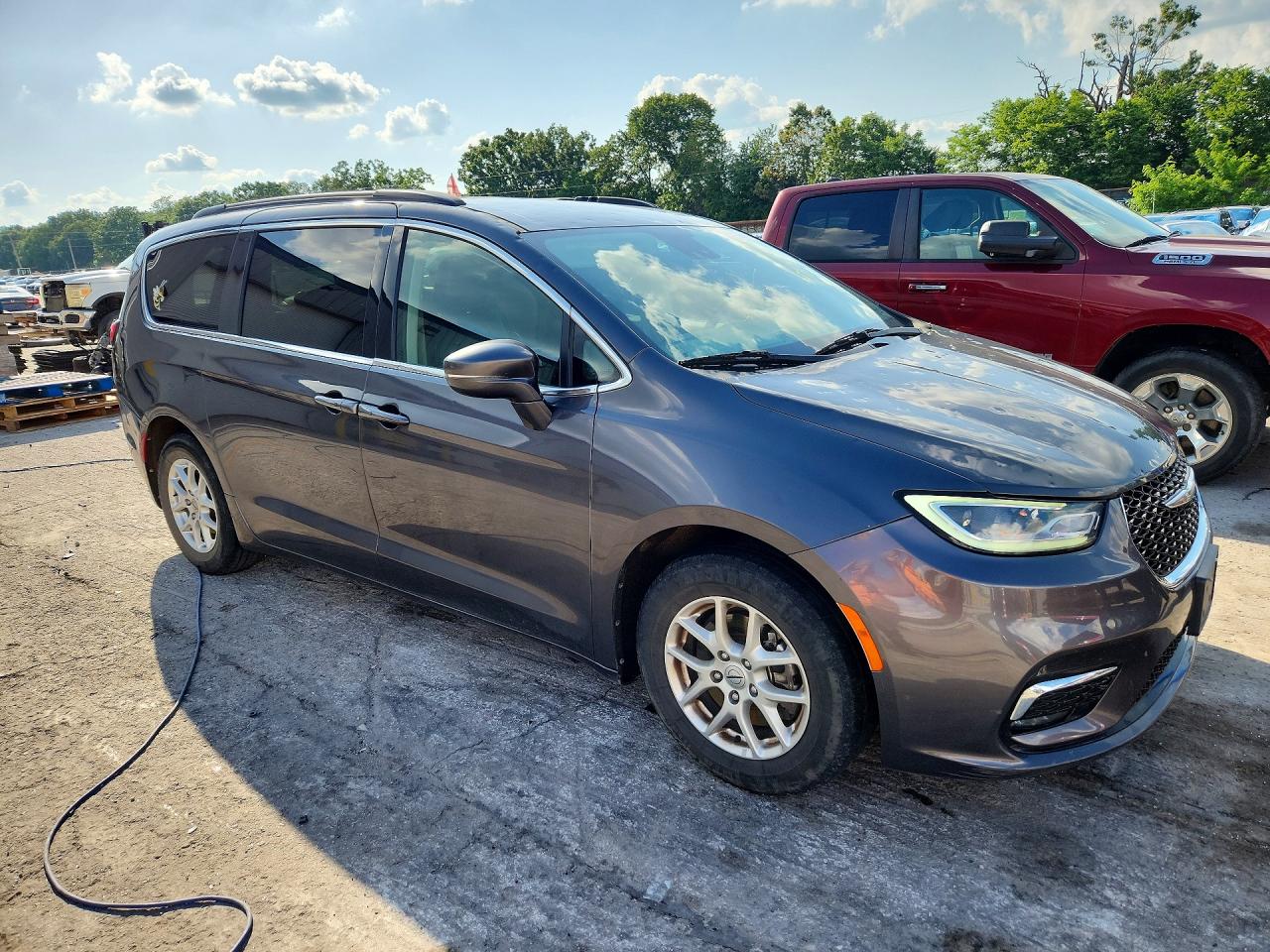 Chrysler Pacifica Touring L