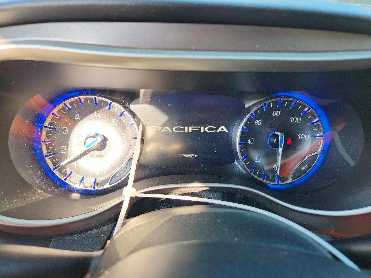 Chrysler Pacifica Touring L
