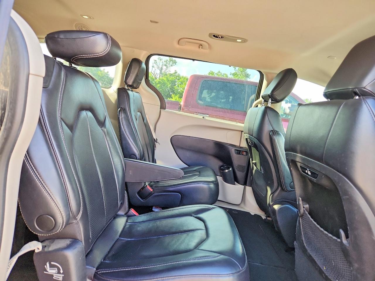 Chrysler Pacifica Touring L
