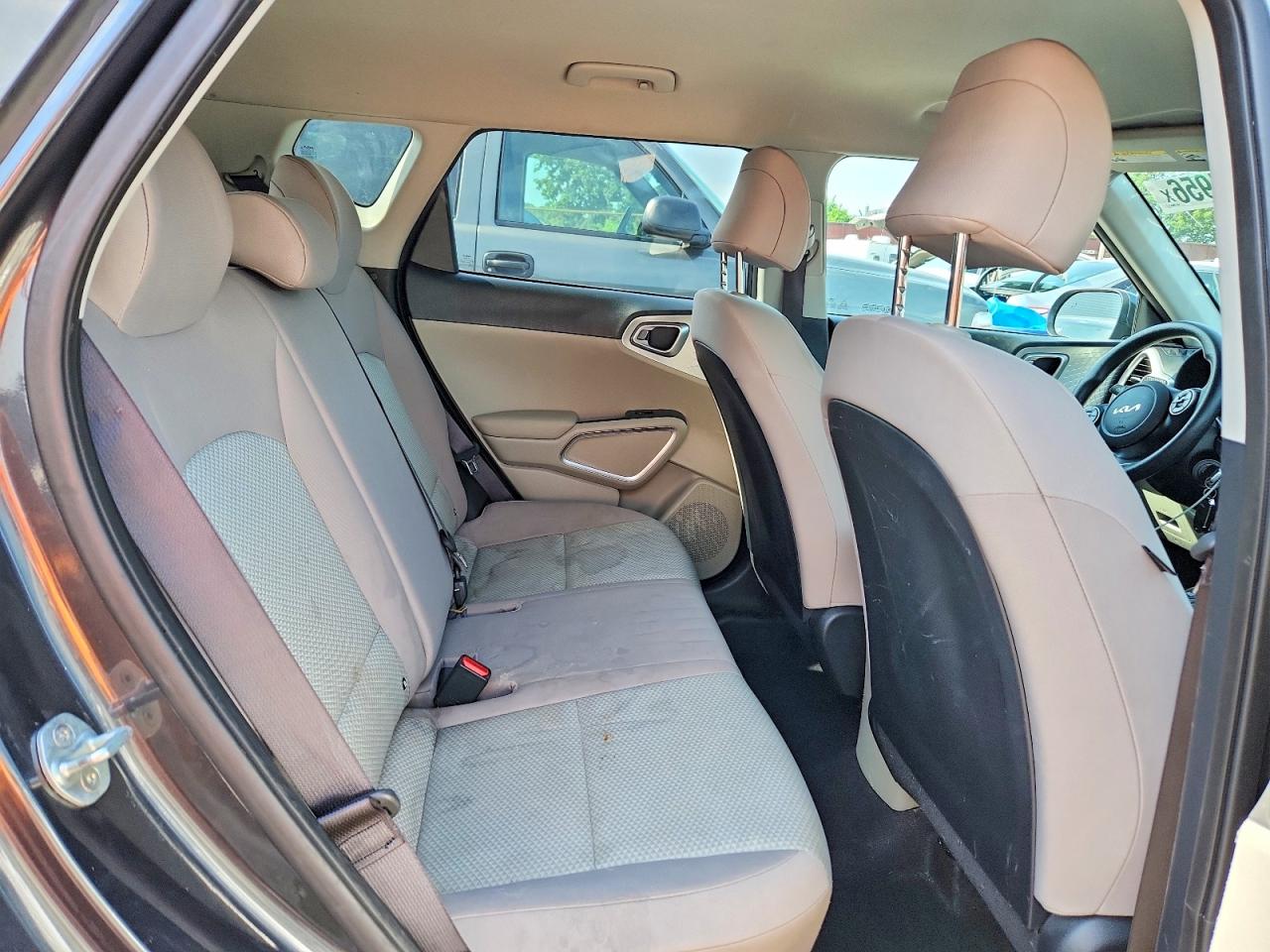 Kia Soul Lx