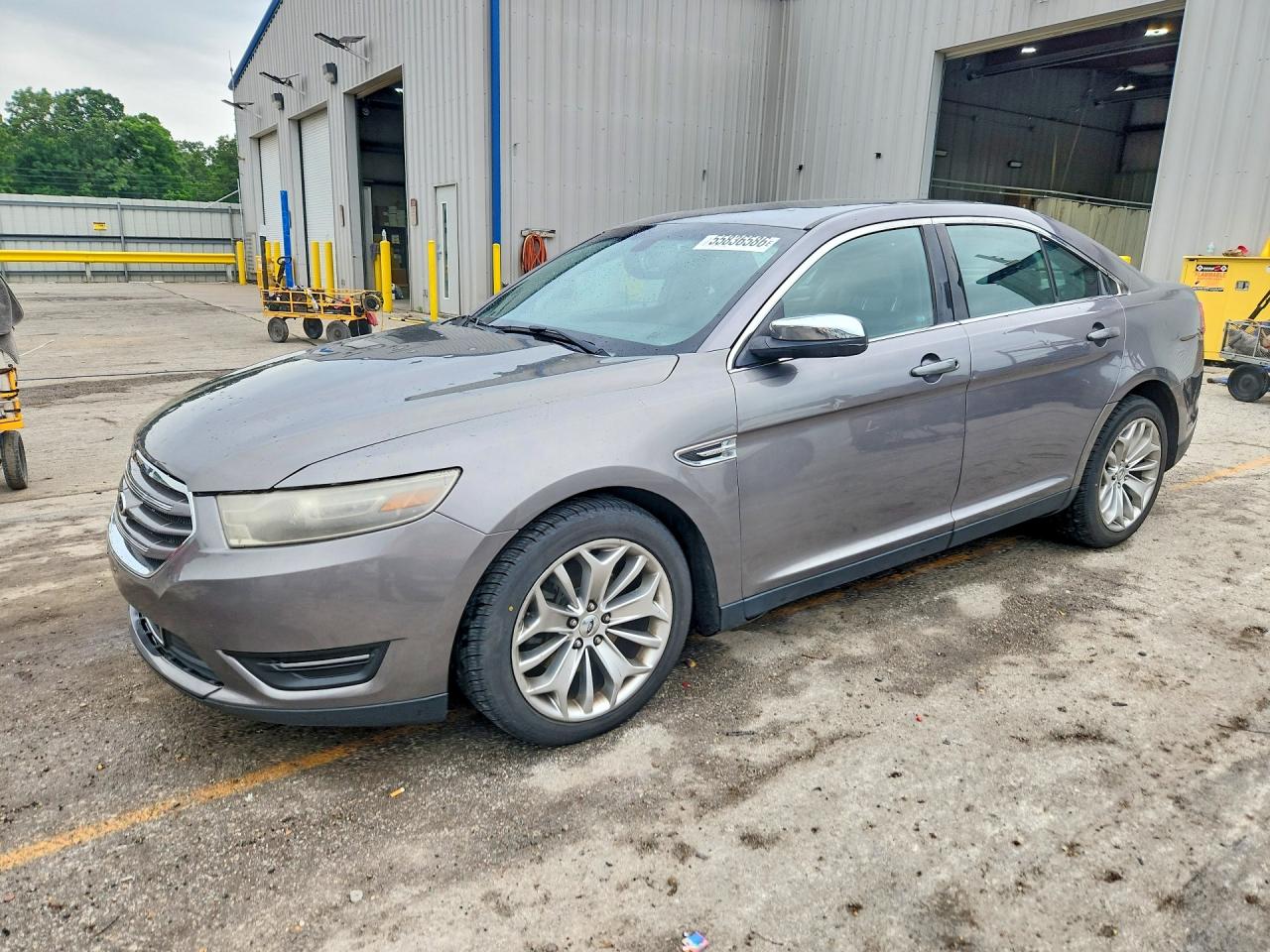 Salvage Ford Taurus Image