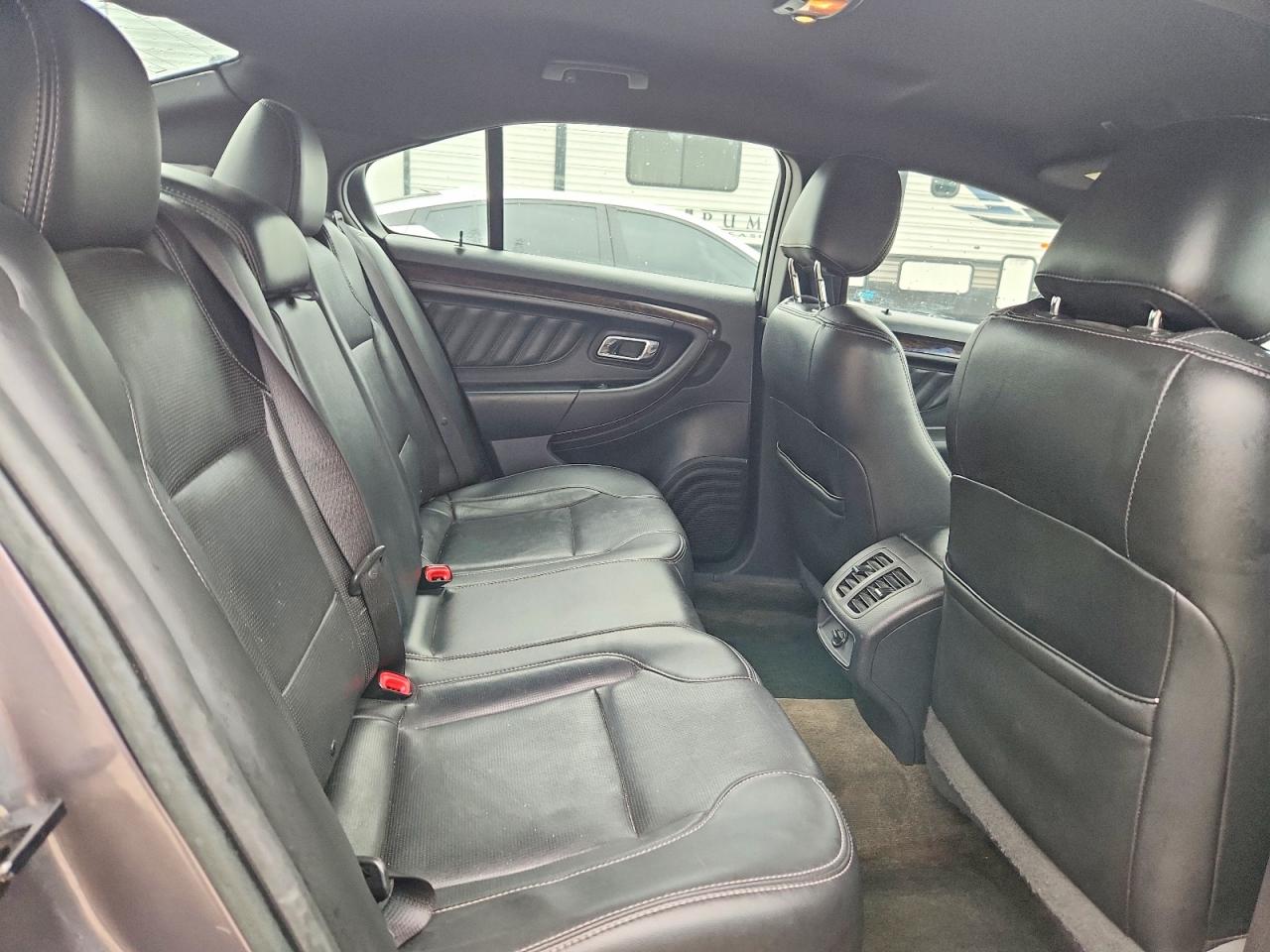 Ford Taurus Limited