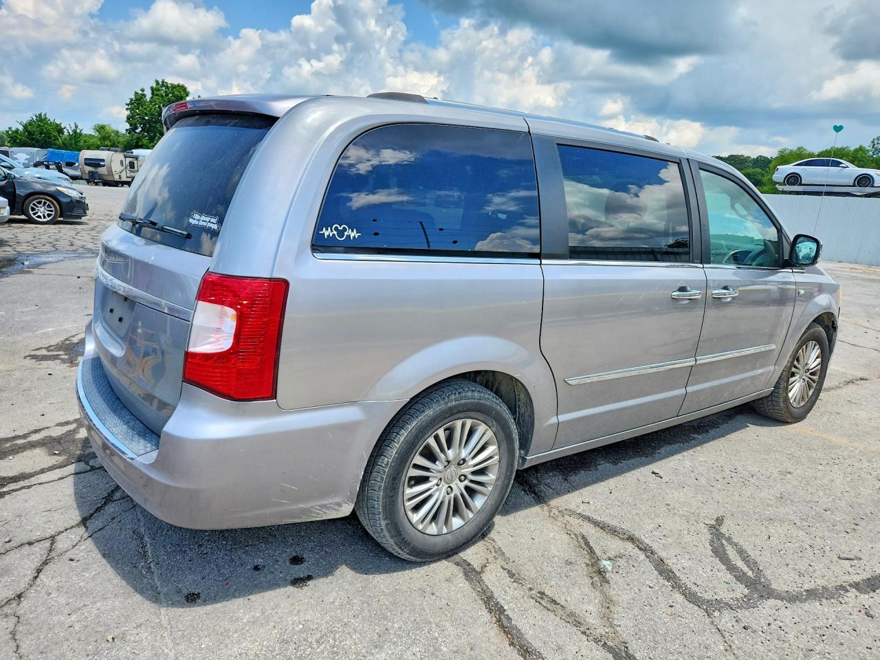 Chrysler Minivan Touring L