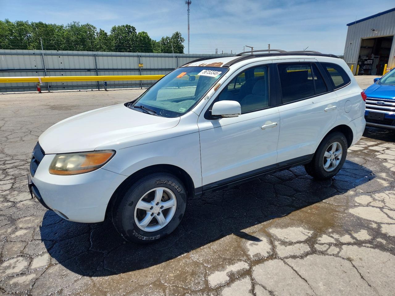 Salvage Hyundai SANTA FE Image