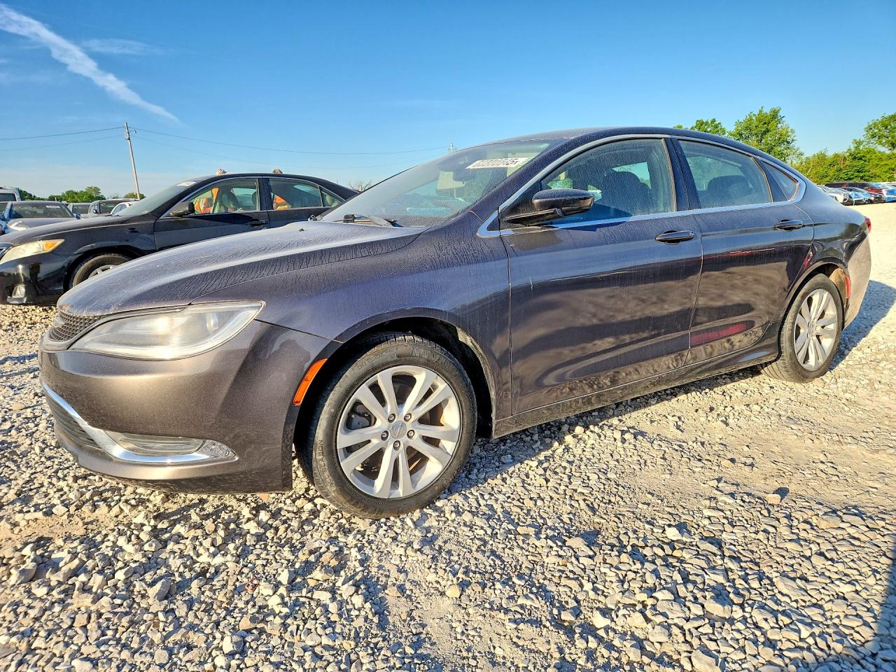 Salvage Chrysler 200 Image