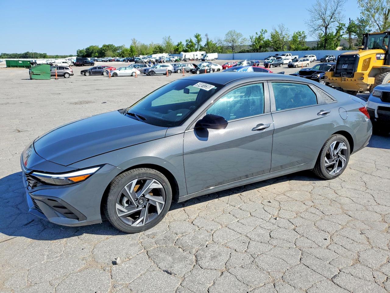 Salvage Hyundai ELANTRA Image