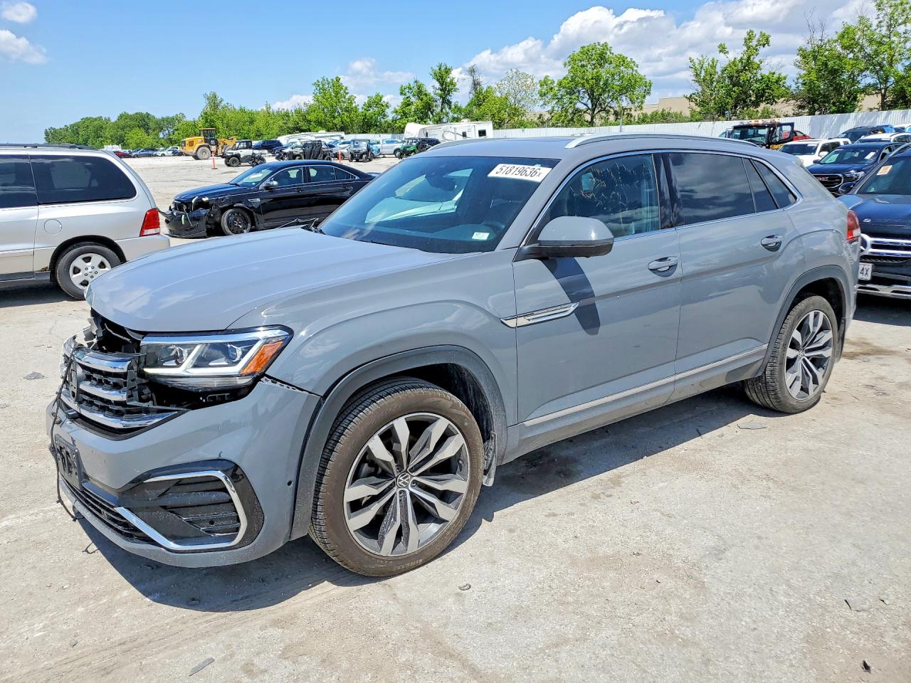 Salvage Volkswagen Atlas Image