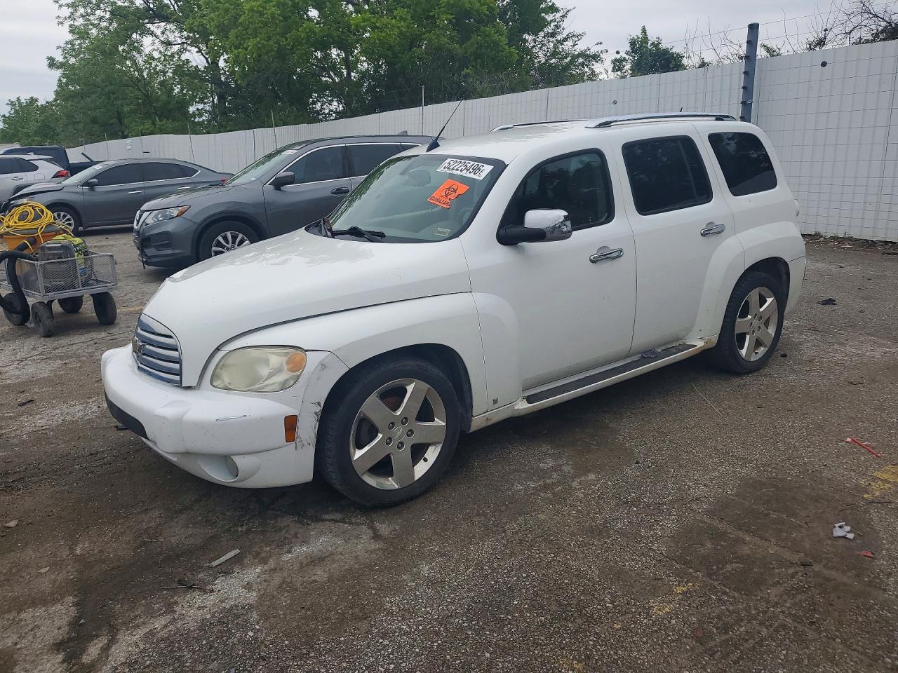 Salvage Chevrolet HHR Image