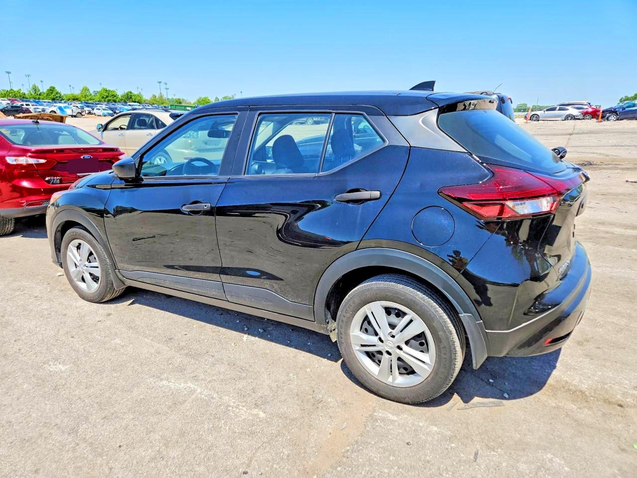 Nissan Kicks S