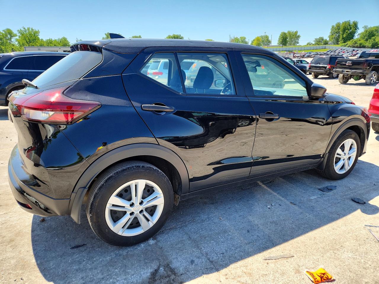 Nissan Kicks S