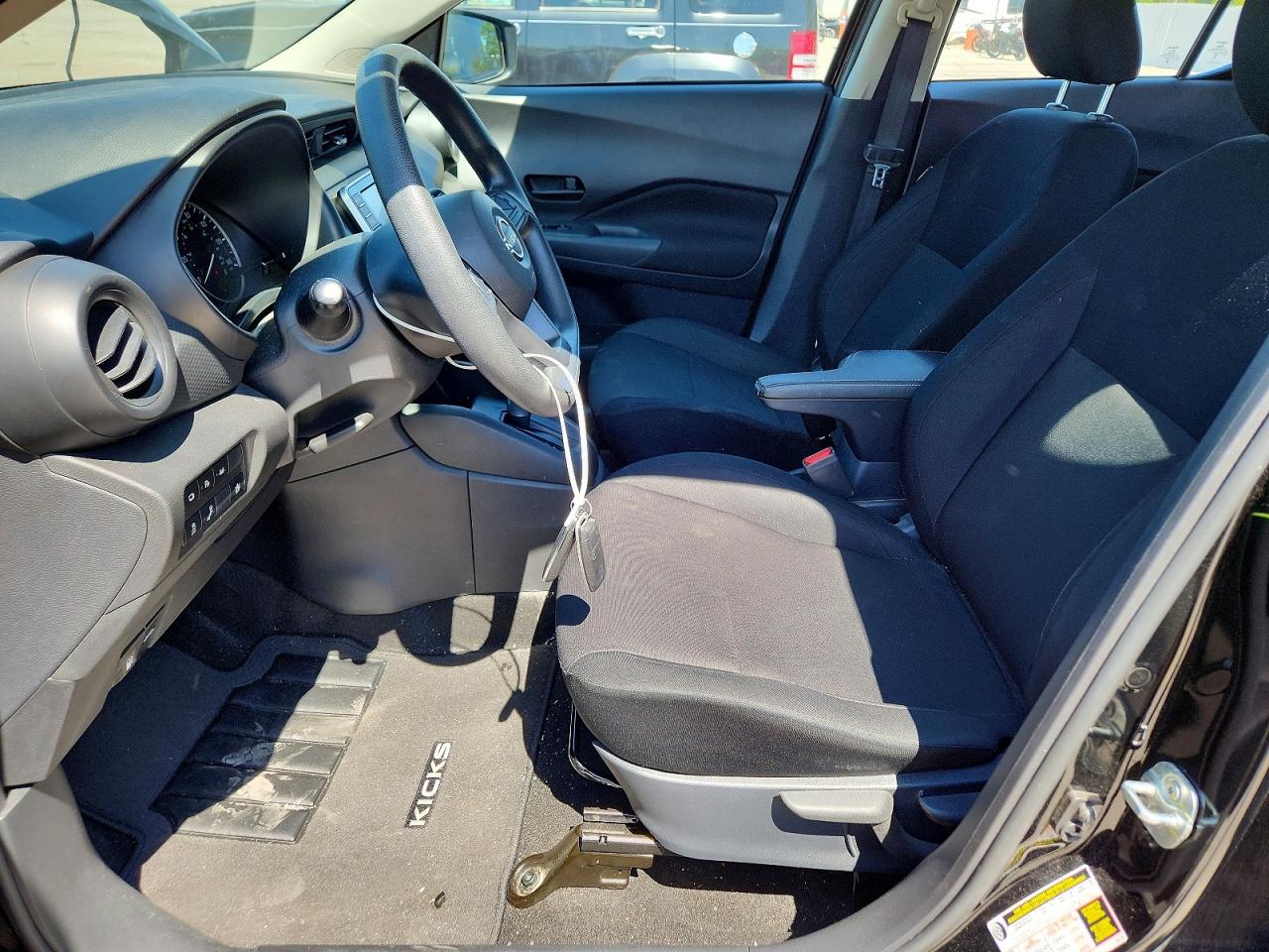 Nissan Kicks S