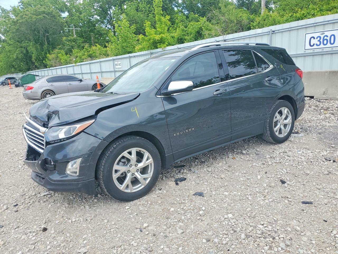 Salvage Chevrolet Equinox Image