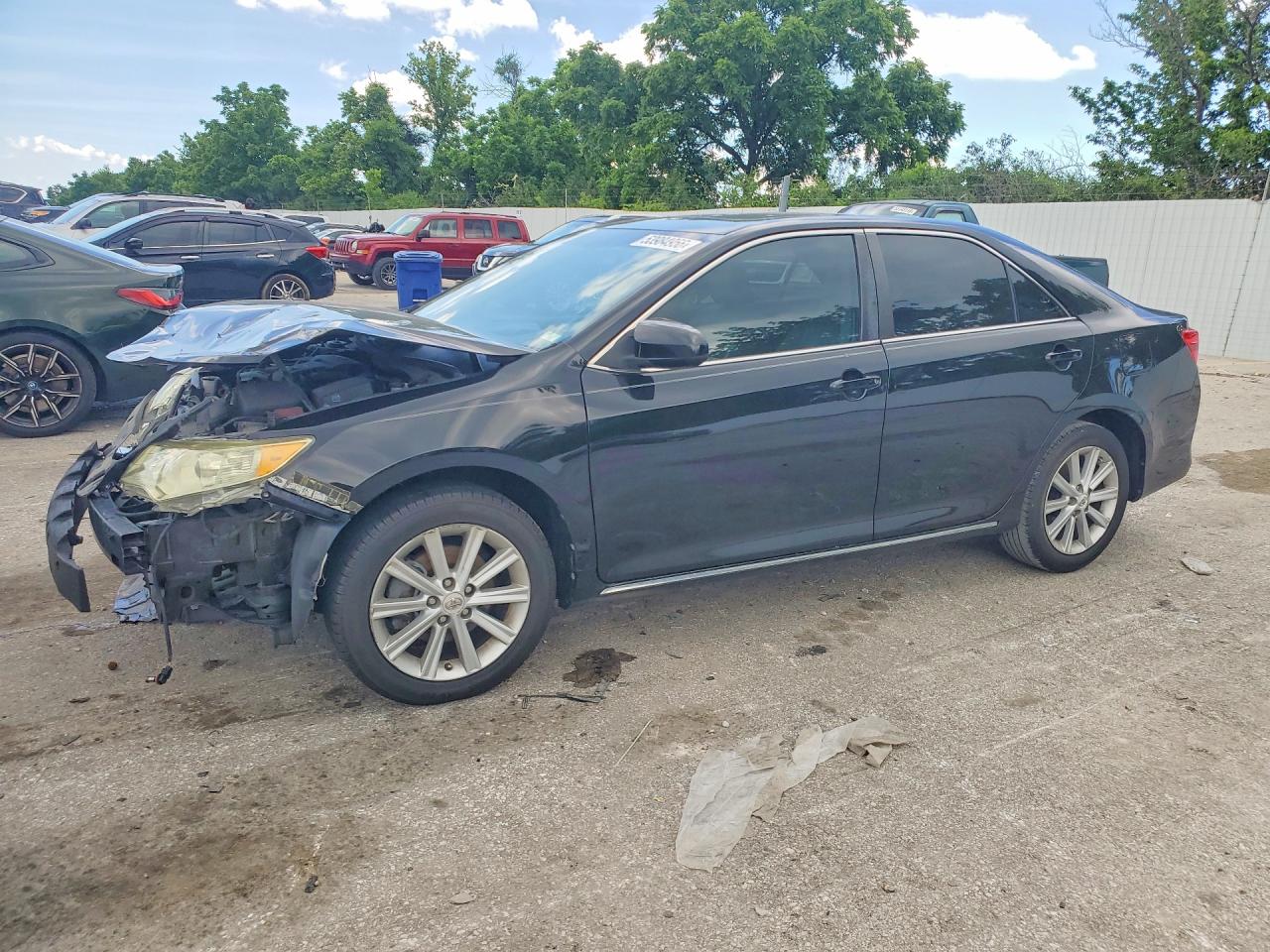 Salvage Toyota Camry Image