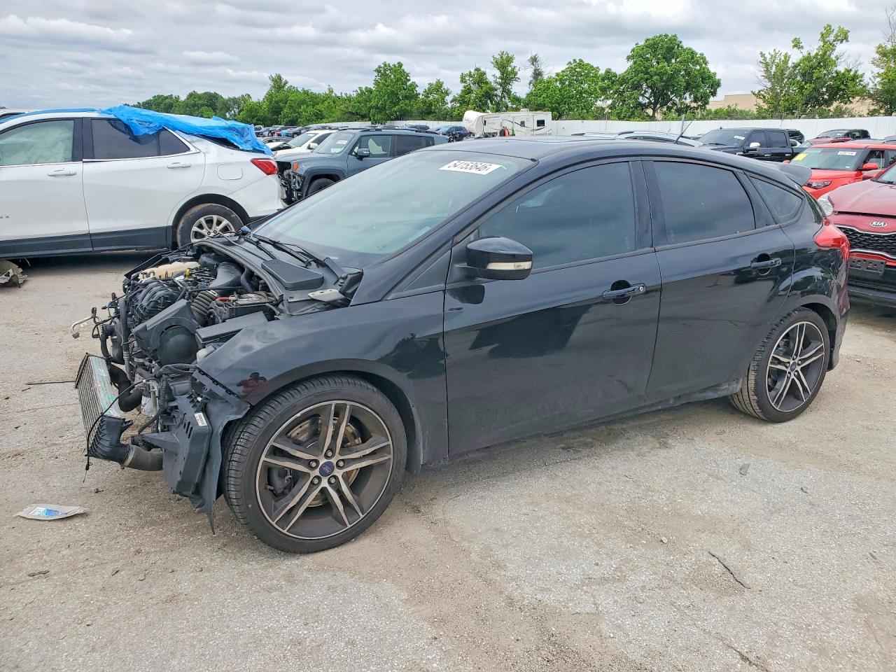 Salvage Ford Focus Image
