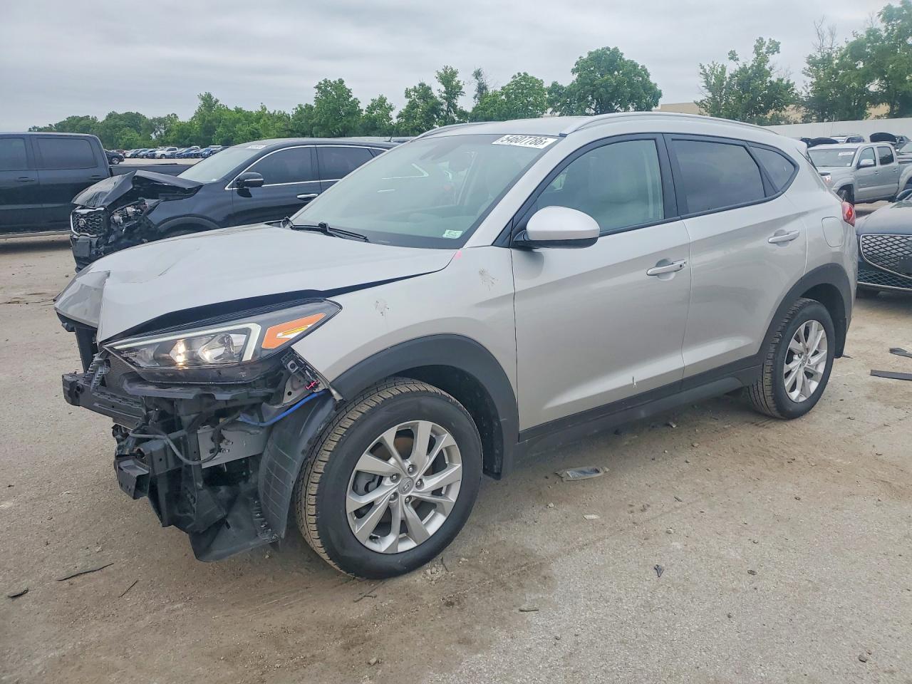 Salvage Hyundai TUCSON Image