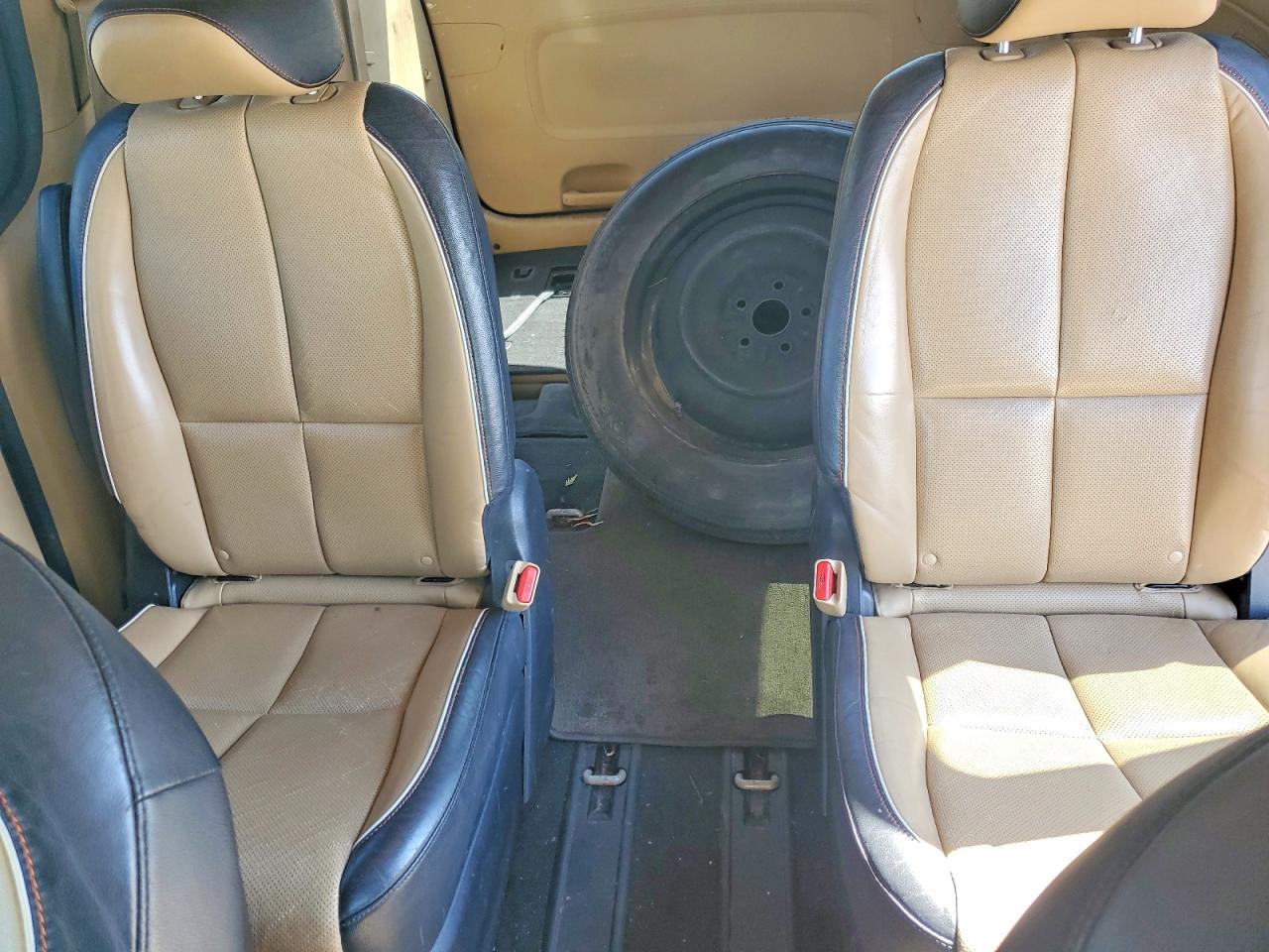Kia Sedona Lx