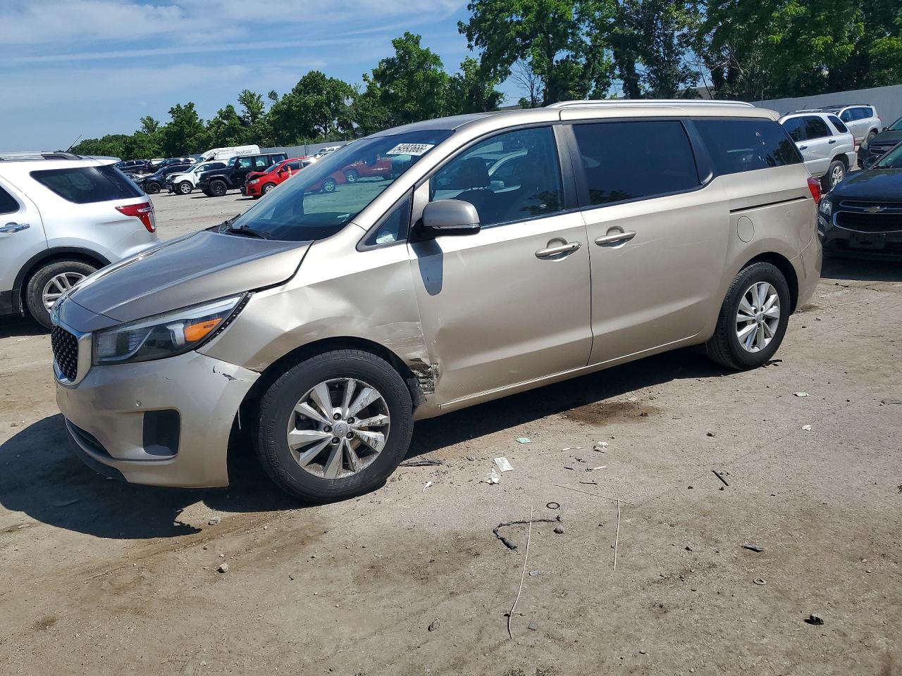 Salvage Kia Sedona Image