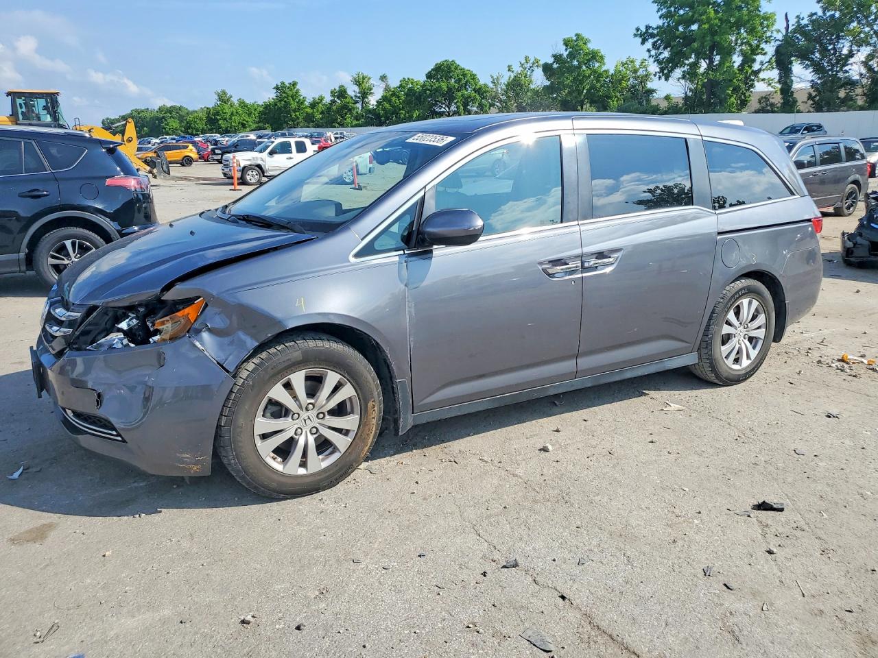 Salvage Honda Odyssey Image