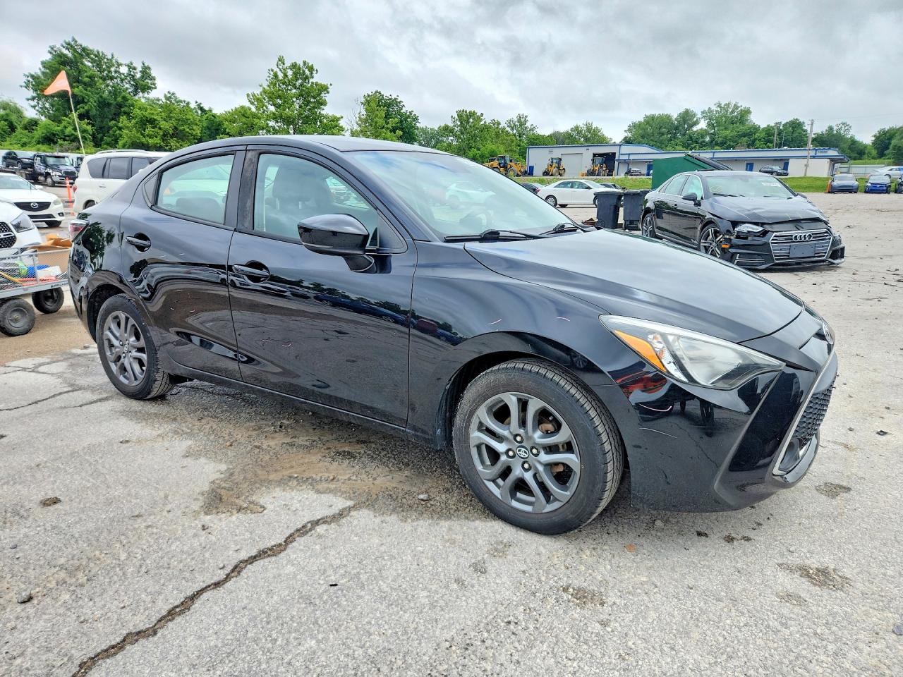 Toyota Yaris Le