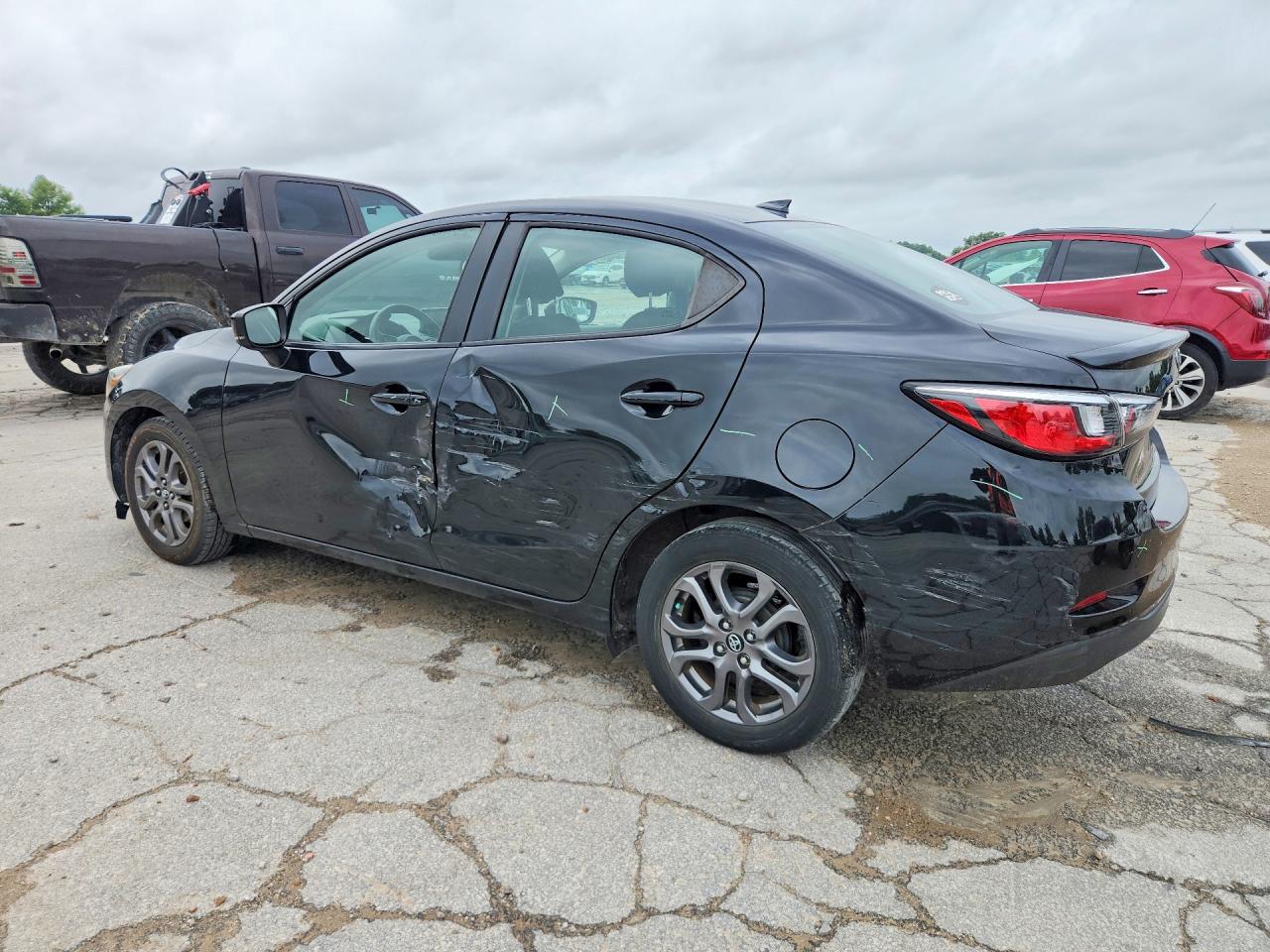 Toyota Yaris Le