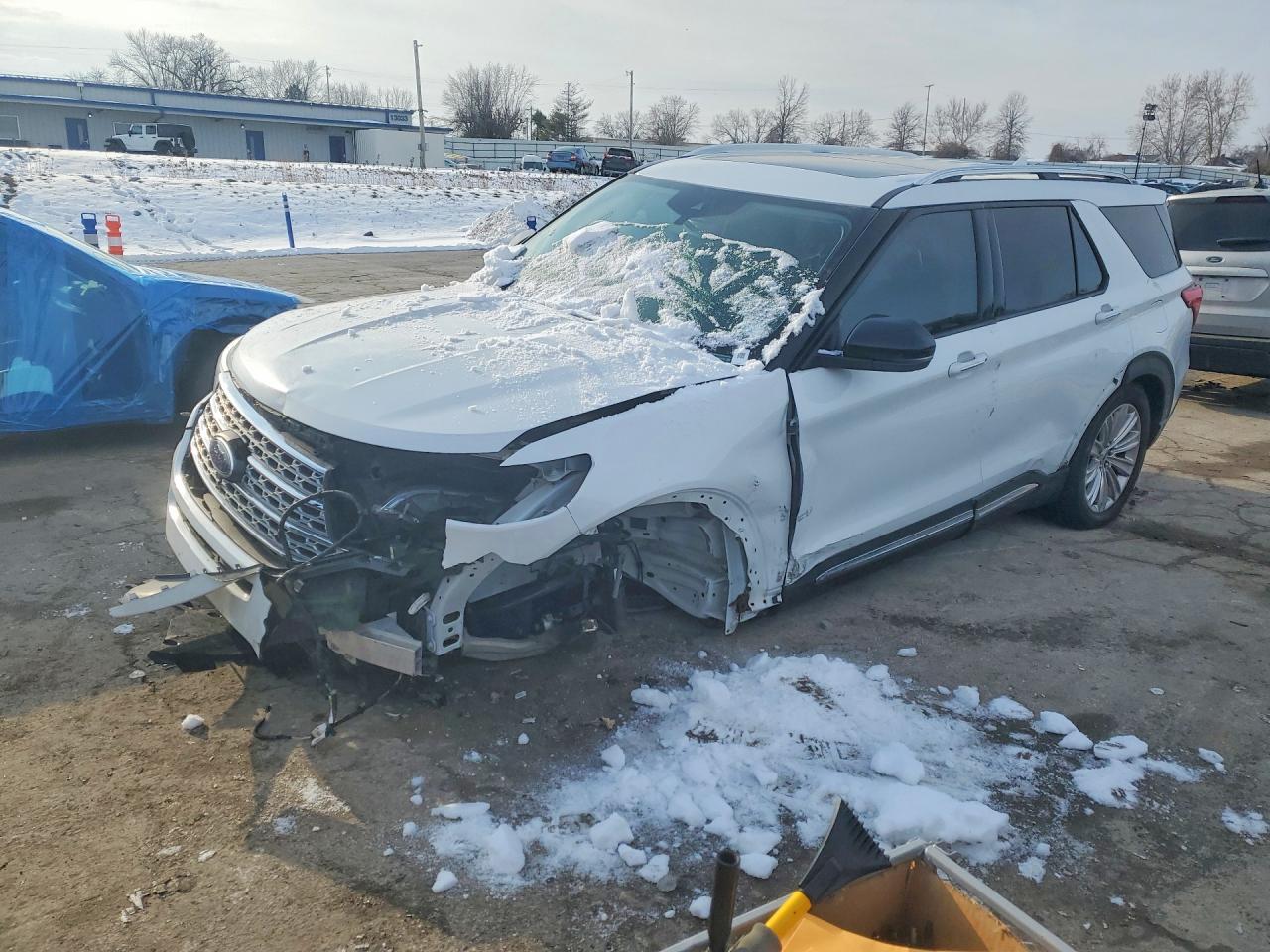 Salvage Ford Explorer Image