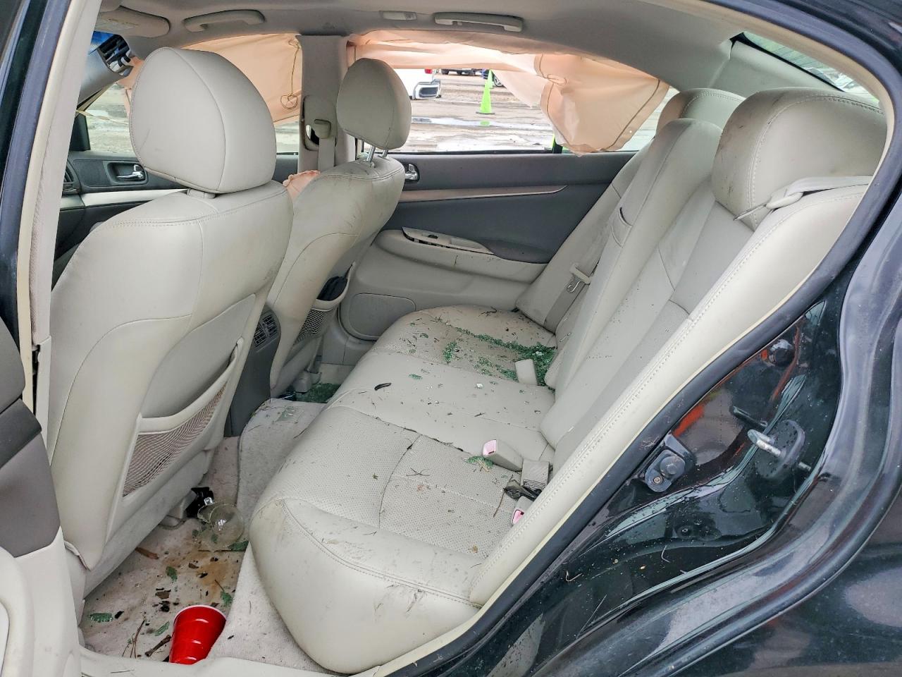 INFINITI G25 Base