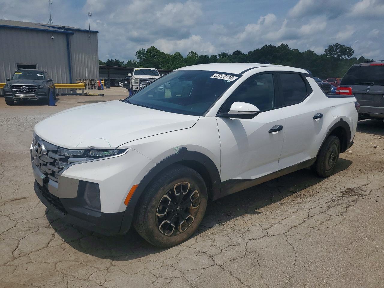 Salvage Hyundai SANTA CRUZ Image
