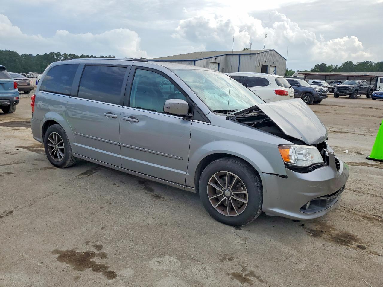 Dodge Caravan Sxt