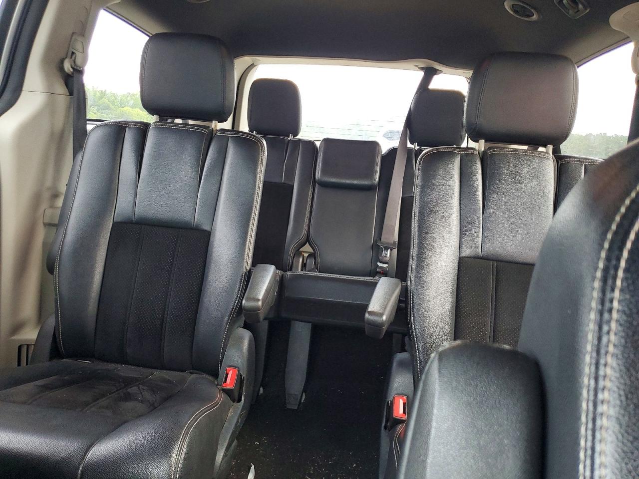 Dodge Caravan Sxt