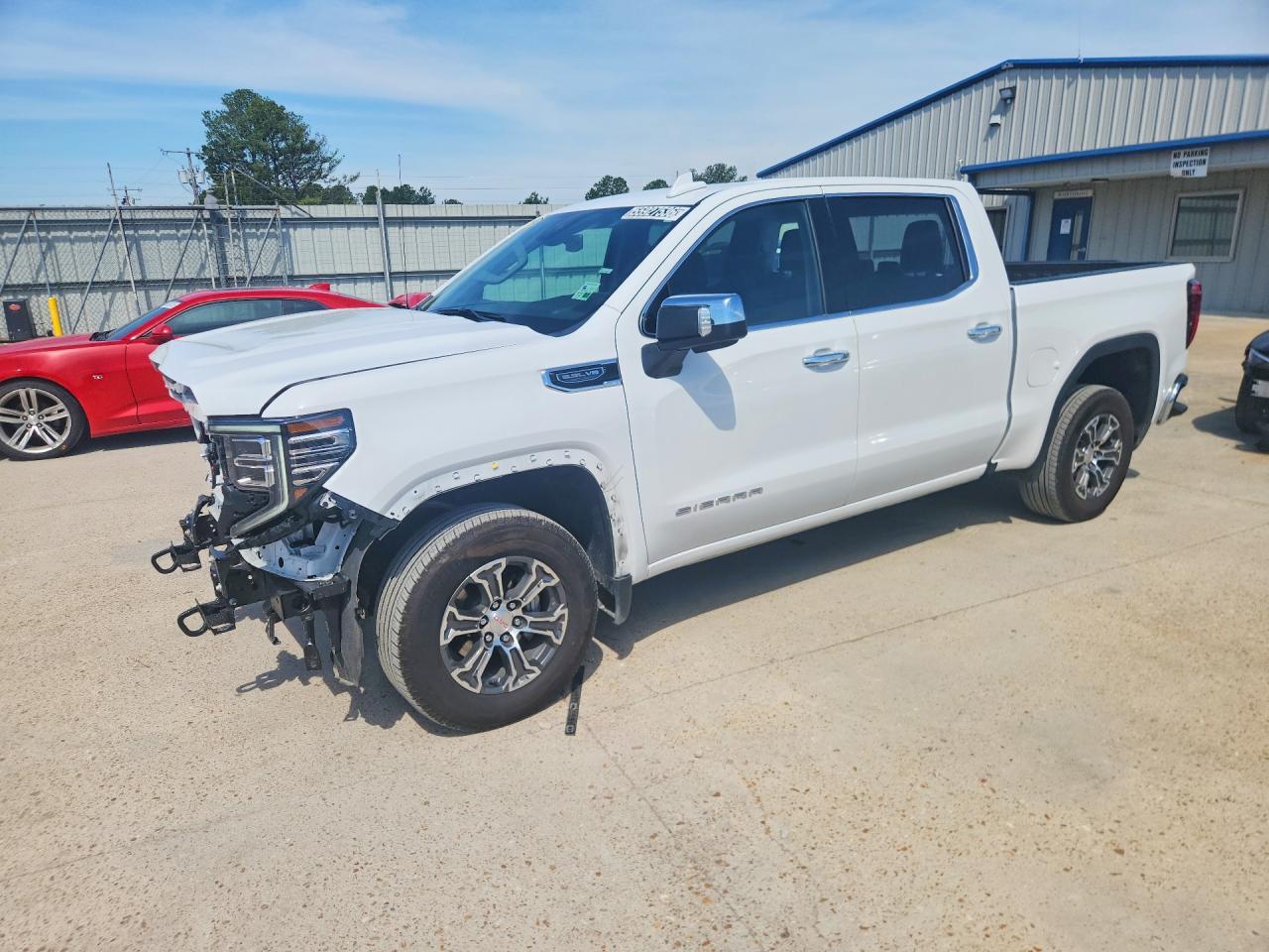 Salvage GMC Sierra Image