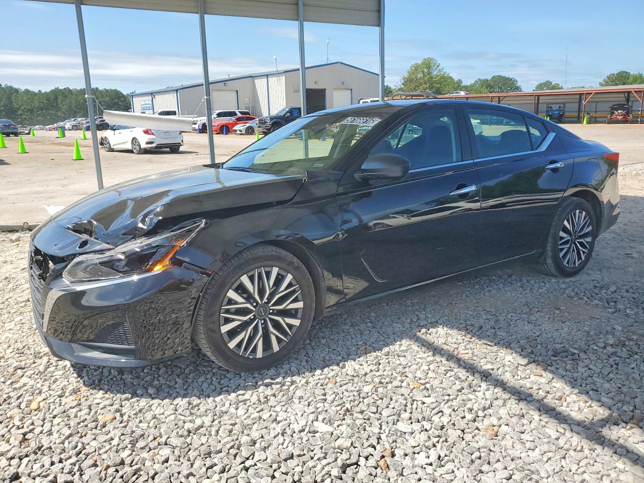 Salvage Nissan Altima Image