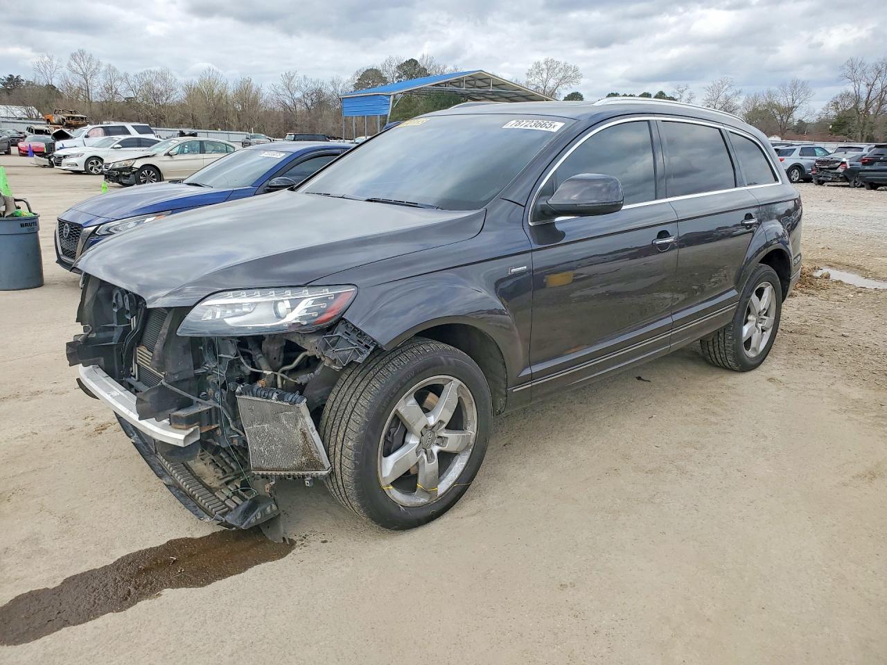 Salvage Audi Q7 Image